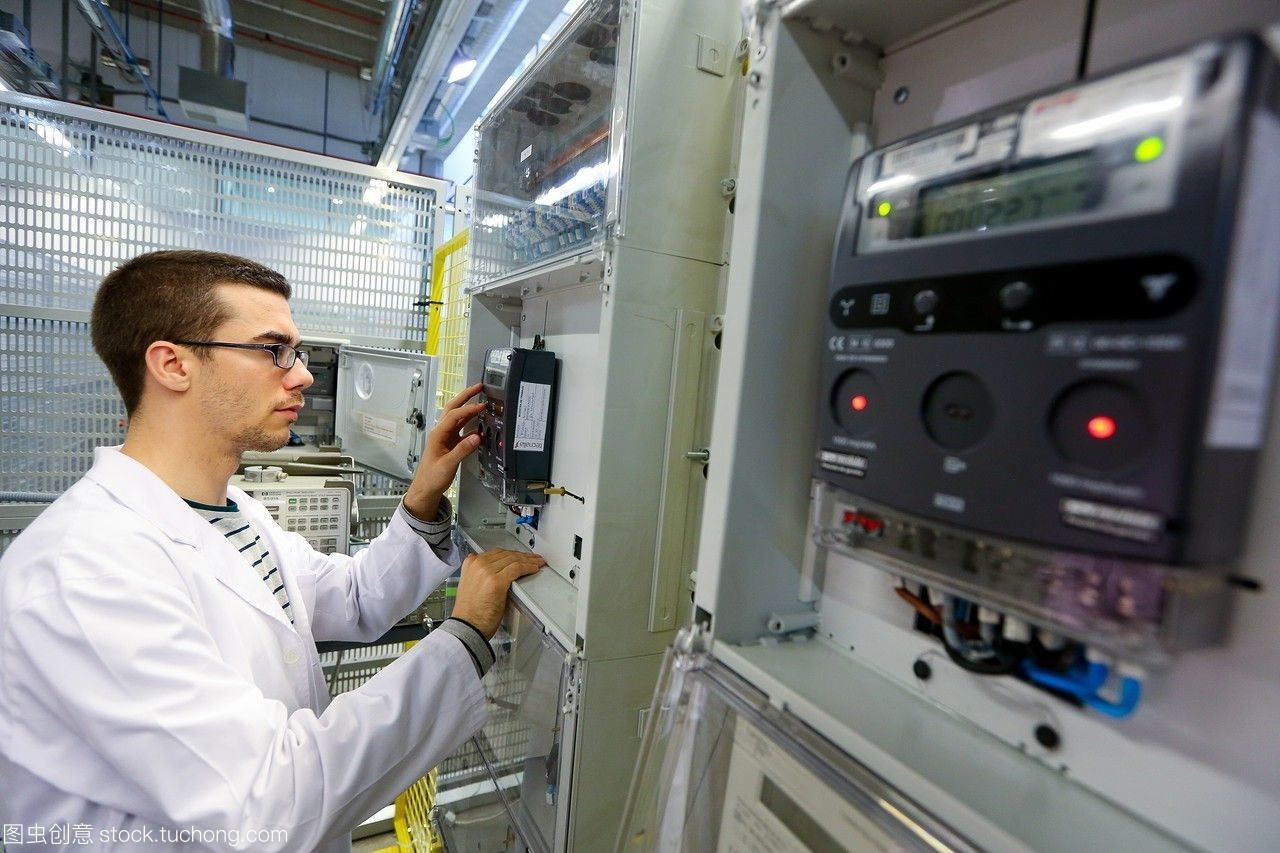 研究員。電器柜性能計數器。低壓微網絡。用于智能電網和智能電表的測試和證書服務。電力電子設備認證。技術服務行業。tecnaliaresearch&innovationbizkaiabasquecountry,西班牙。